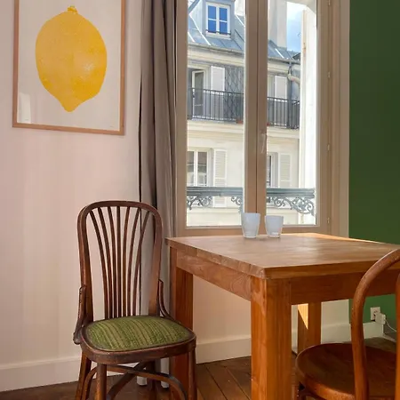One Bedroom Near Champ Elysees With Air Con *